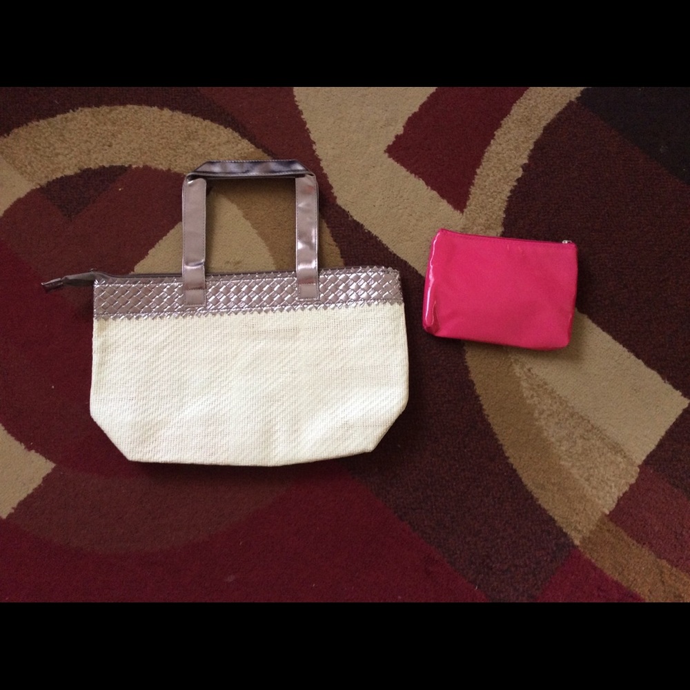 Elizabeth Arden tote with pouch New